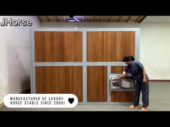 لوحات الحصان مستقرة