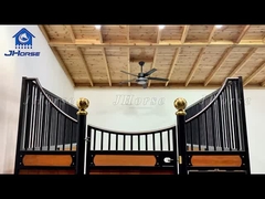 الحظيرة الحصانية المحمولة المجهزة مسبقاً الحصان الآمن الحصان المستقر الحصان المعدني الصناديق الأمامية مع الخشب الخيزراني