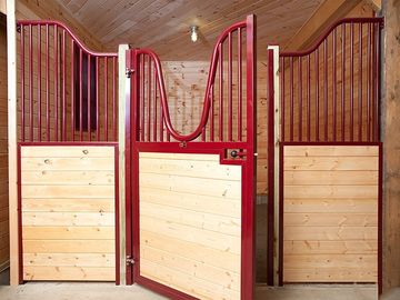 مؤقت الخشب المحمولة الحصان مربع الأكشاك سوينغ كشك البوابات المتاحة مخصص