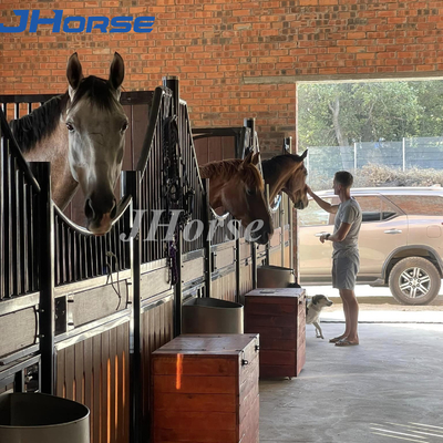 ألواح ركلة كشك الحصان المطلية بمسحوق مخصص لباب حظيرة الخيل