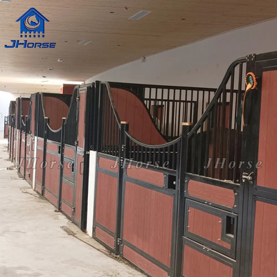 14ft الداخلية الخيزران الإطار الفولاذي الأسود المغطى بالبودر الحصان الثابت المعدات الأمامية الحصان كشك الألواح صندوق مع نافذة