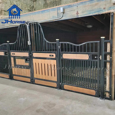 نمط أوروبي مسحوق مطلي الخيزران ملء المعدن الخيل الفاخرة الثابتة الخيل الكوخ الأمامي